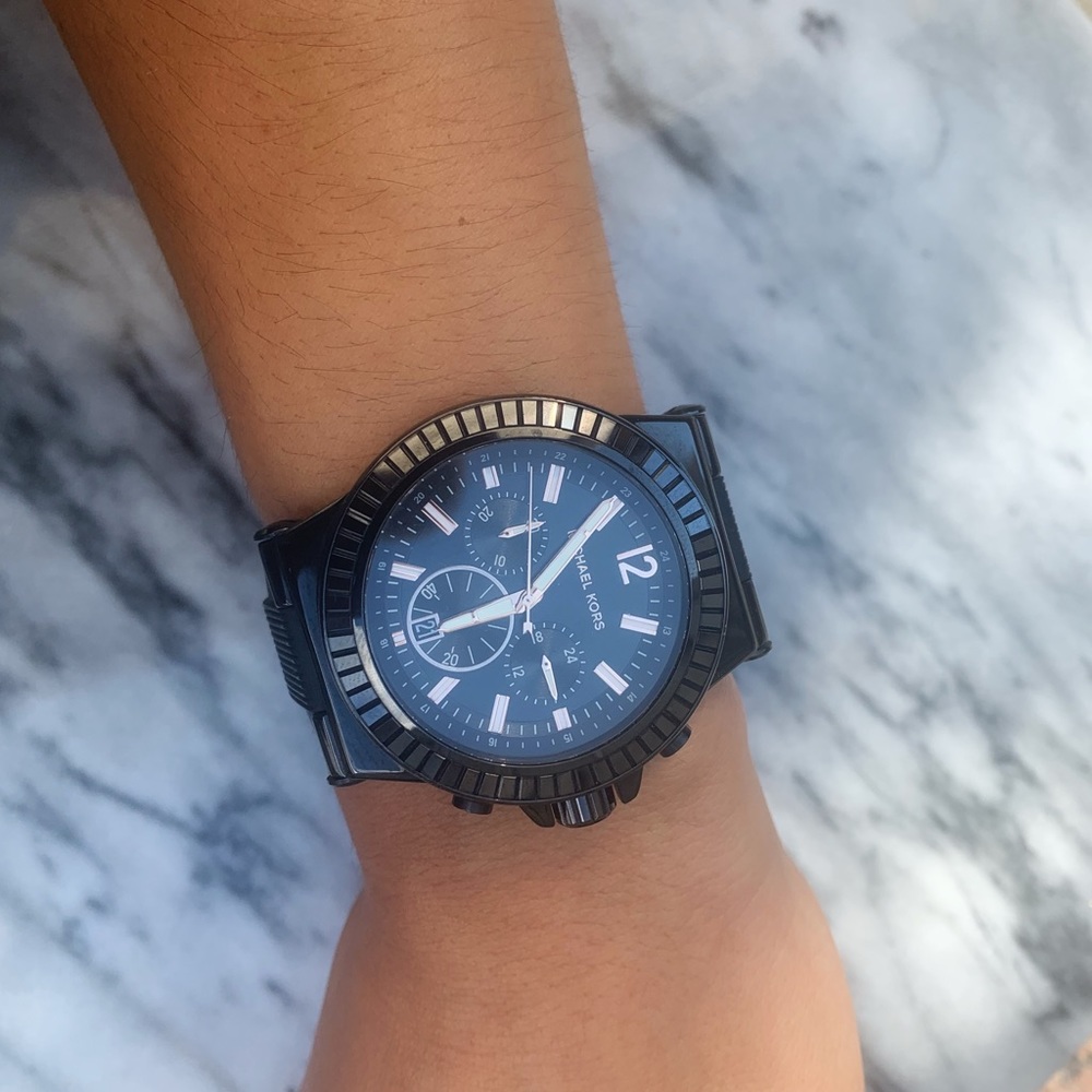 Michael Kors watch - Picture 4 of 5